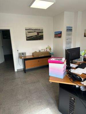Büro 3-2.jpg