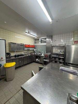 Küche Ansicht 3.jpg