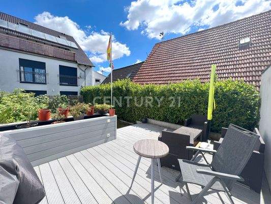 Gemeinschaftlich zu nutzender Garten mit Terrasse