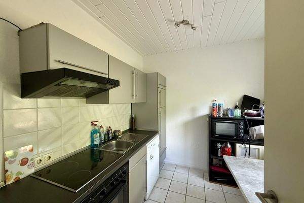 Flur 2: DHH rechts, Küche