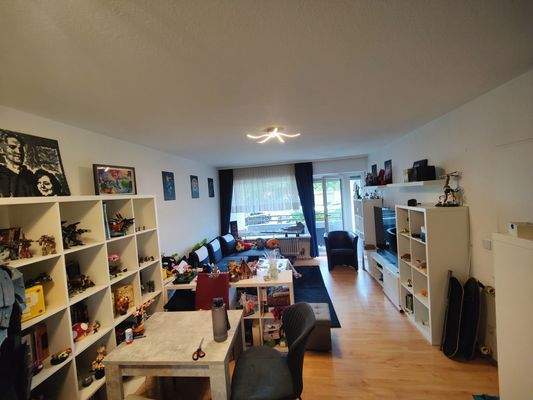 1298 Wohnraum Bild 2