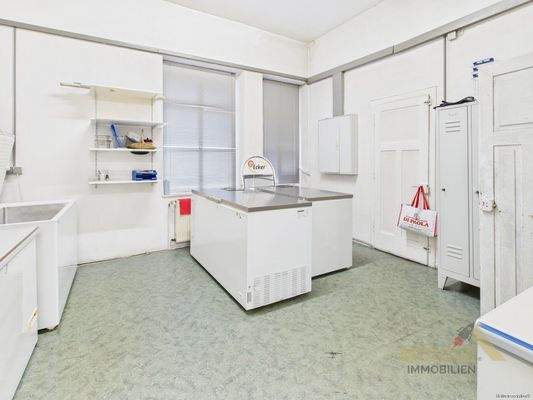 CAM05667G0-PR0015-STILL004