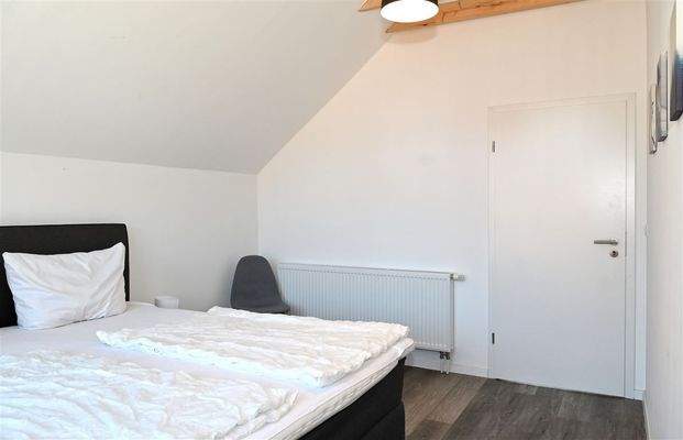 Schlafzimmer 4
