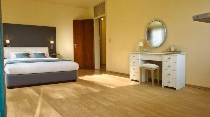 Digitaler Einrichtungsvorschlag Schlafzimmer (KI generiert)