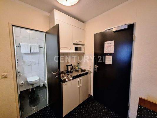 Eingangsbereich und Kochnische