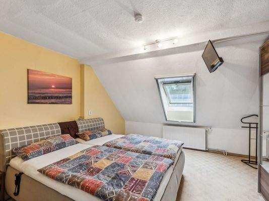 Schlafzimmer 1 Dachgeschoss