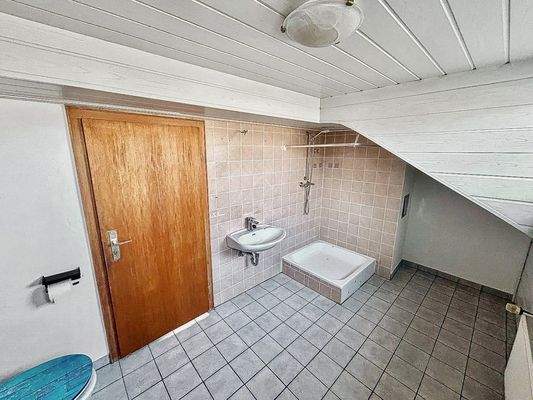 Badezimmer Dachgeschoss