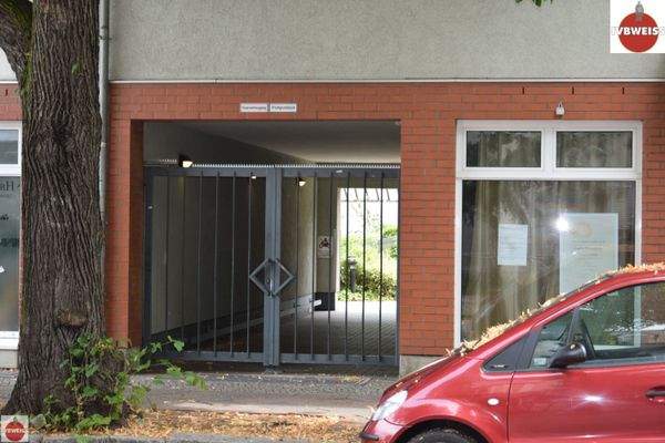 Durchgang zum Hof, A1