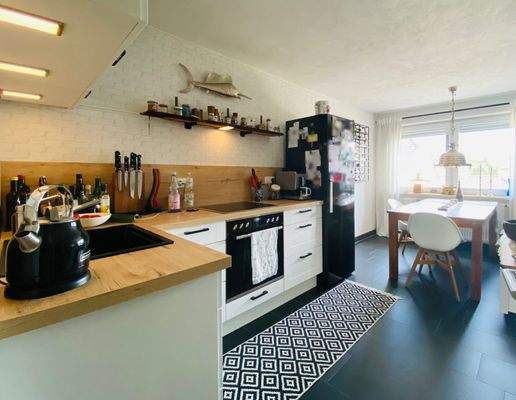 Küche und Essbereich