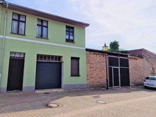 2-Häuser-Loburg-06-Nebengelass-Garage-03_1008x756.