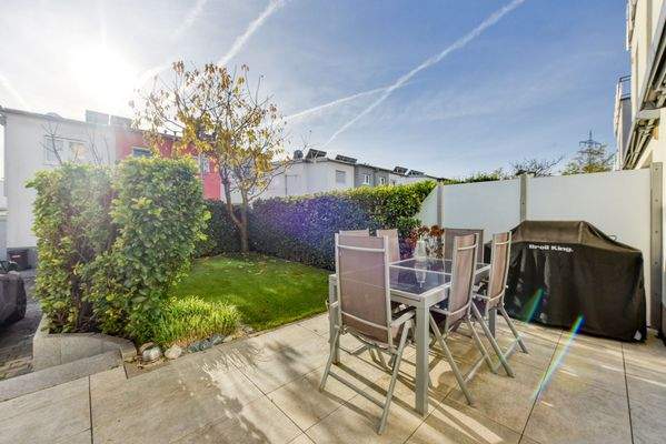 Terrasse &amp; Garten nach S-W