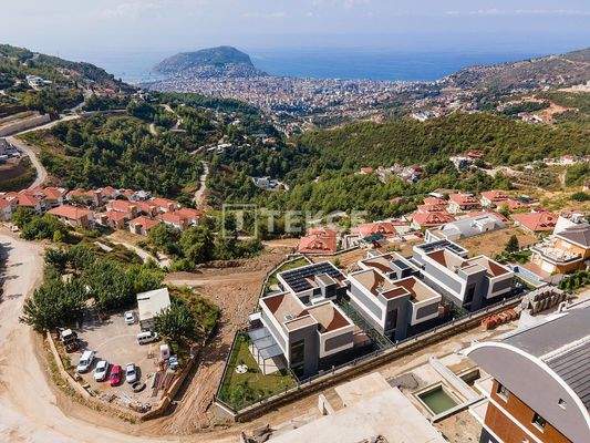 Detached Villas with Sea and Castle Views in Bektaş Alanya