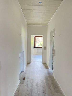 Whg. 1 EG_Flur im Privatbereich