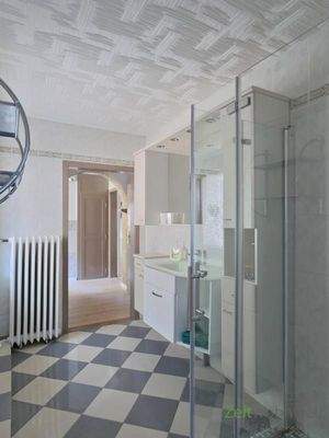 Dusche im unteren Bad