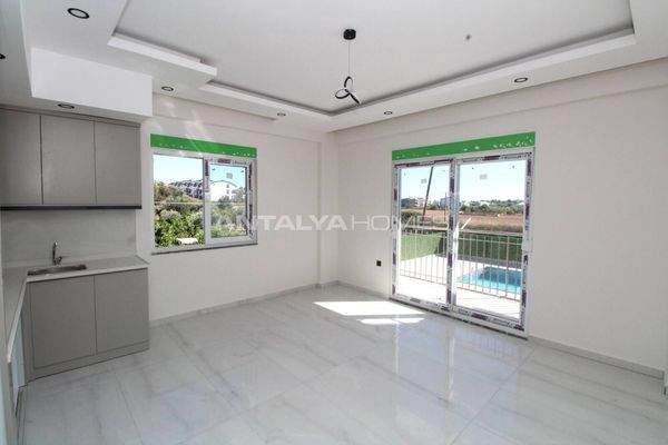 2-Bedroom Apartment in a Complex with a Pool in Antalya Manavgat