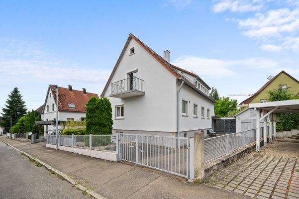 Zweifamilienhaus | Einfahrt 