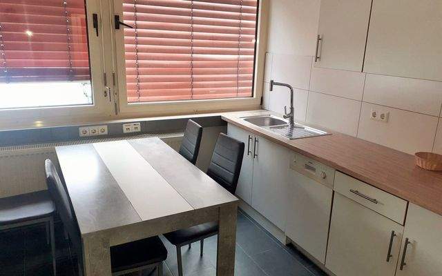 Zimmer mieten Stuttgart Wangen möbliert günstig Wohnen auf Zeit urbanbnb 5.jpeg