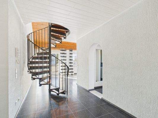 Treppe zur Galerie