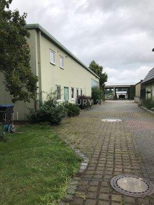 Mehrzweckhalle außen (4)