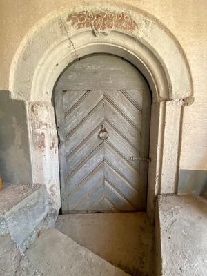 alte Türe zum Keller