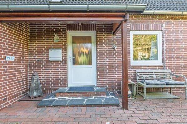 Überdachter Eingang