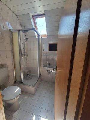 Duschbadezimmer.JPG