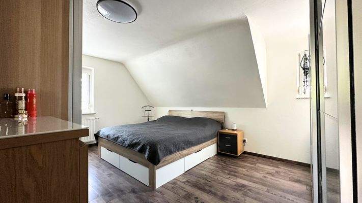 Schlafzimmer (OG)