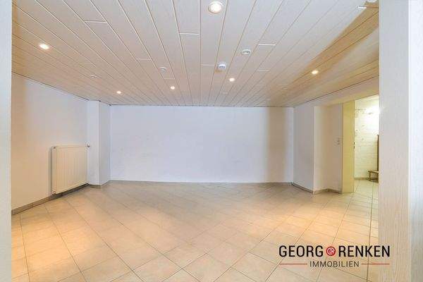 EFH Karlshöfen großer Lagerraum Keller