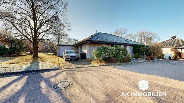 Massiv-erbauter-Bungalow-mit-Weitblick-in-Hope-bei-Halvestorf-in-unmittelbarer-Nahe-zu-Hameln-01222026_124046