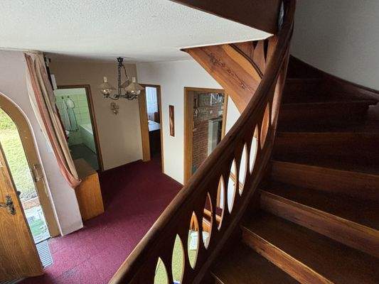 Diele u. Treppenaufgang