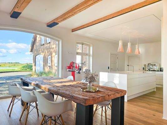 Essbereich mit unverbautem Blick