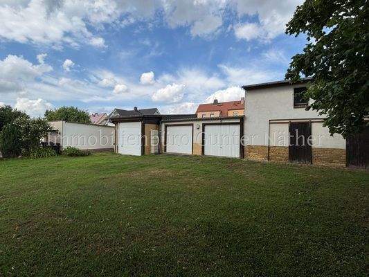 Garagen +Nebengelass