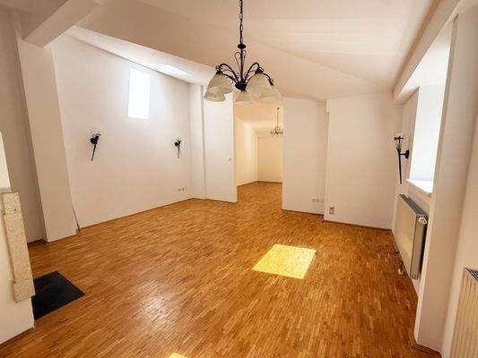 Wohnzimmer mit Kamin