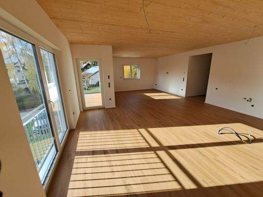 Wohn-, Ess-, Küchenbereich