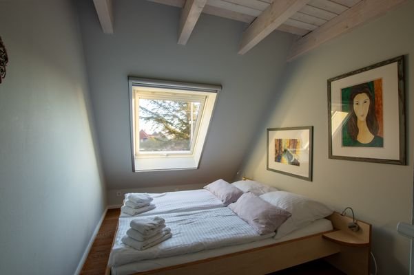 Schlafzimmer 2