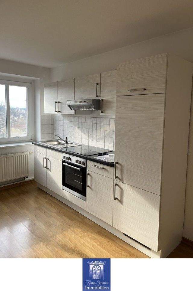 Optimal geschnittene Dachwohnung mit Blick, großer Küche und Tageslichtbad! - Foto 1