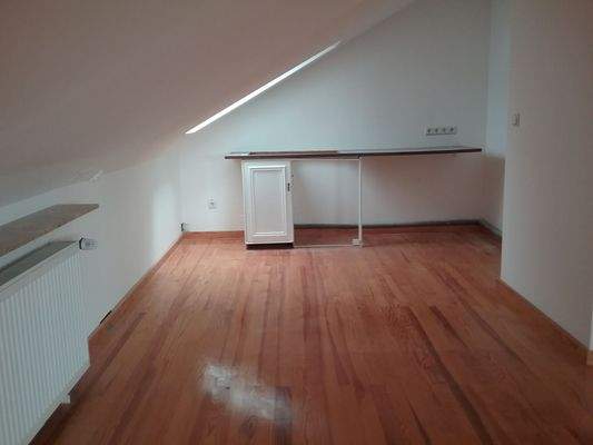 Der Küchenbereich im Dachgeschoss