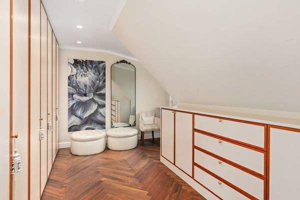 Ankleide (Hauptschlafzimmer)