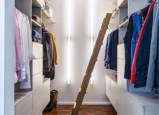 begehbarer Kleiderschrank