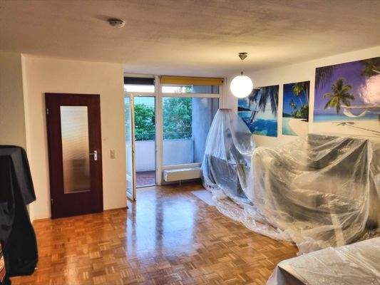 Wohn-/Ess-/Schlafzimmer