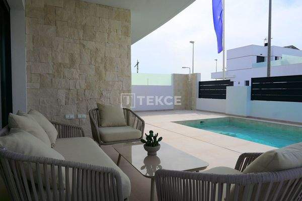 Elegant Villas in Dolores Alicante Costa Blanca