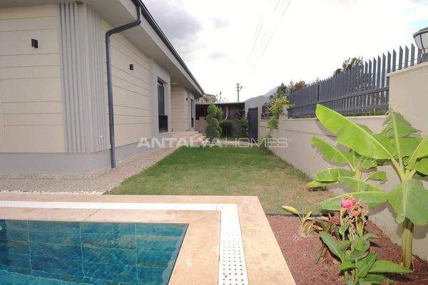 House with Pool and Mountain View in Döşemealtı, Antalya