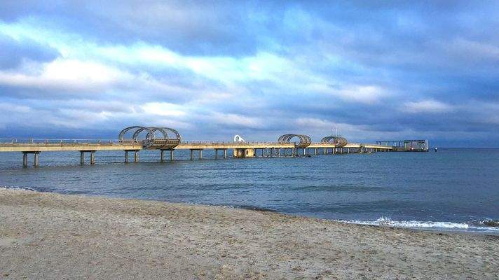 Seebrücke im Winter