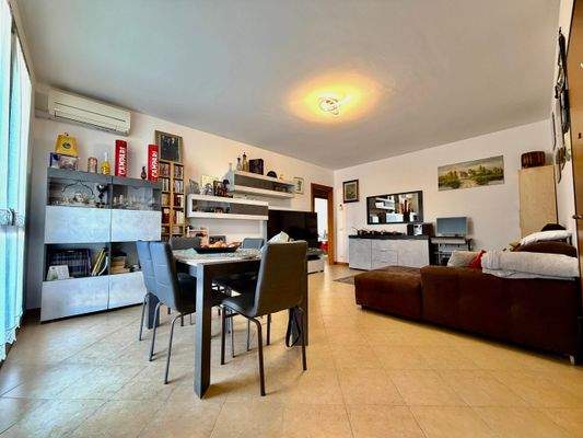 WhatsApp Image 2025-12-15 at 13.35.19 (7).jpeg