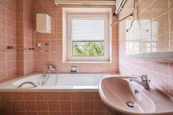 Badezimmer mit Wanne