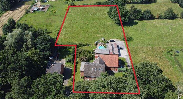 Gesamtes Objekt mit Weide 