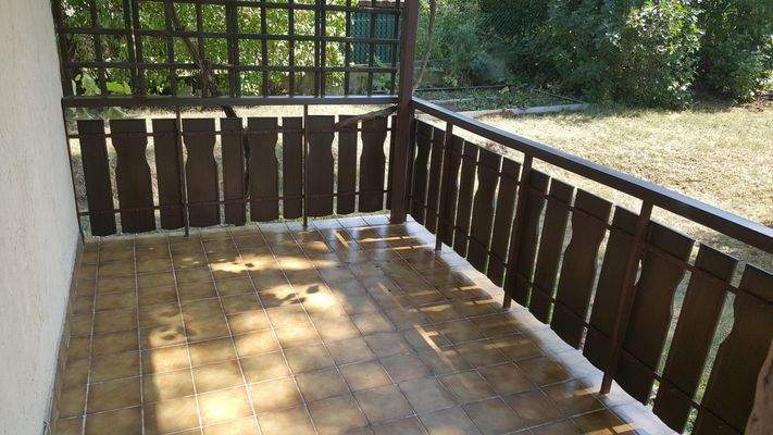 EG: Terrasse mit Gartenzugang