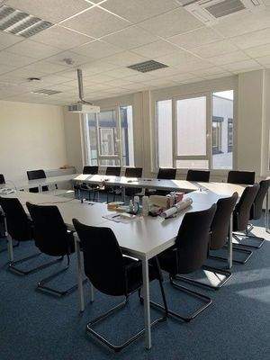  3. OG rechts Besprechungszimmer