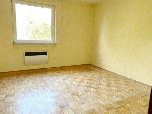 Der Schlafraum - gut möblierbar.