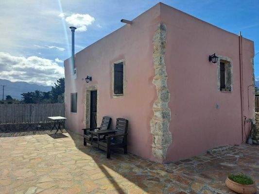 Kreta – Charmantes, 200 Jahre altes Steinhaus mit Pool, Garten und Bergblick zu verkaufen